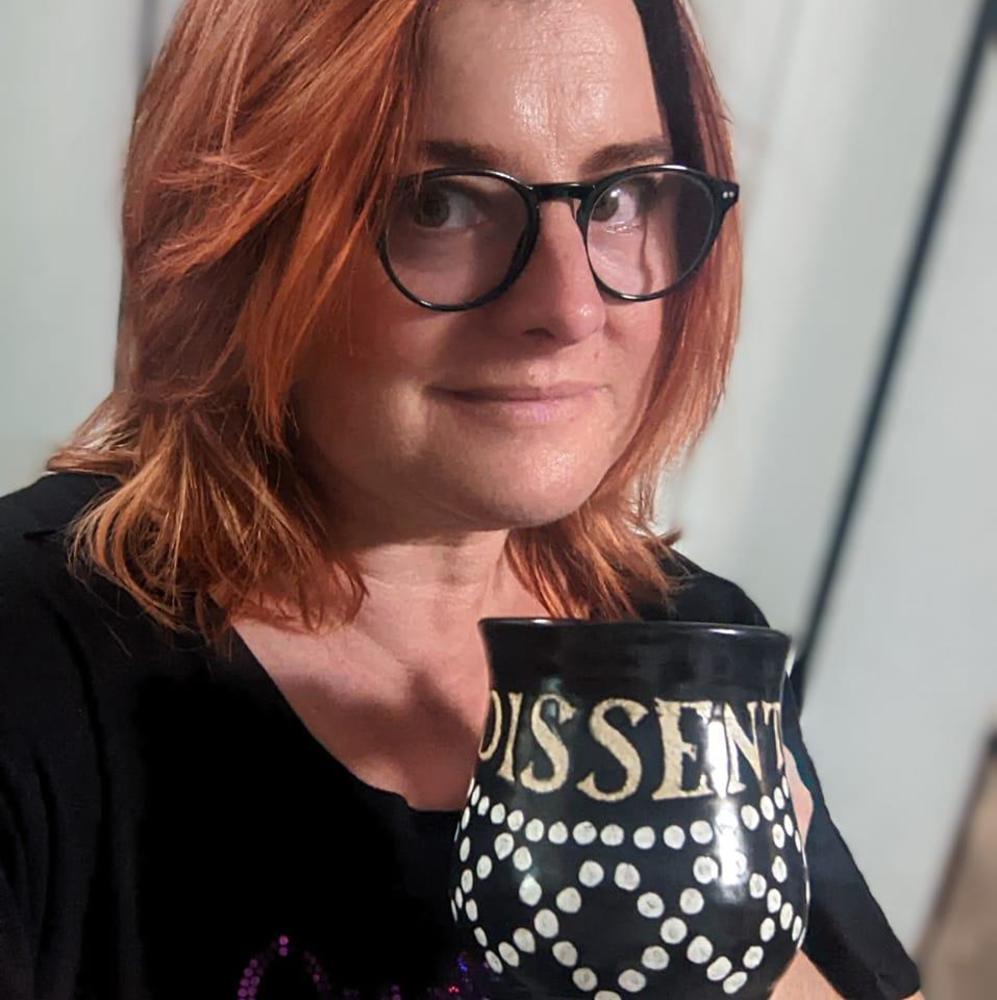 Meet your Posher, Leslie